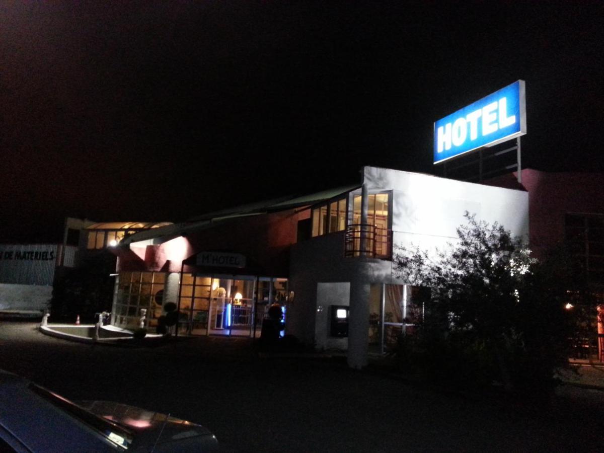 Hotel La Cle Saint-André-de-Sangonis Exteriör bild
